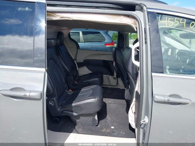 2022 CHRYSLER PACIFICA TOURING L 8