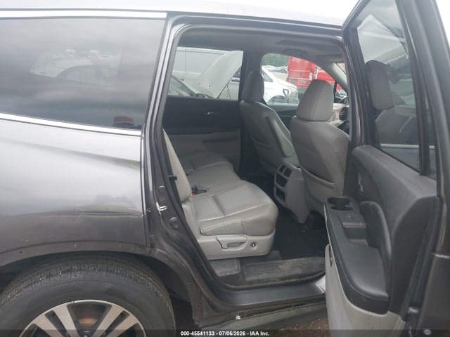 2017 HONDA PILOT EX-L 8