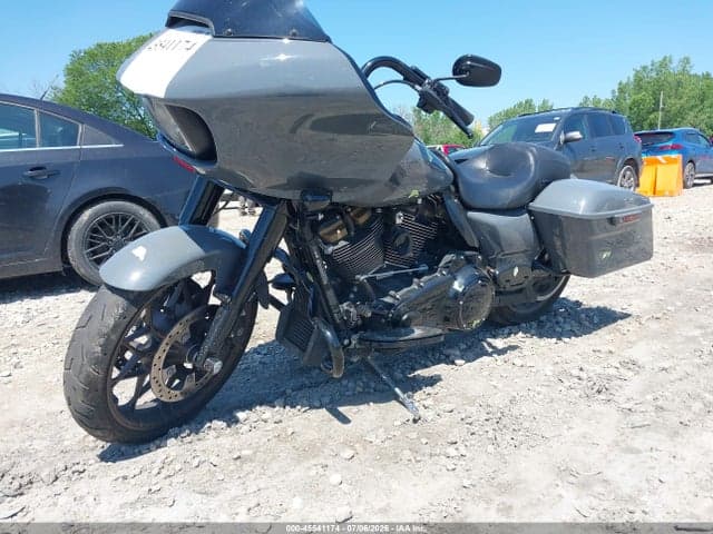 2022 HARLEY-DAVIDSON FLTRXST 2