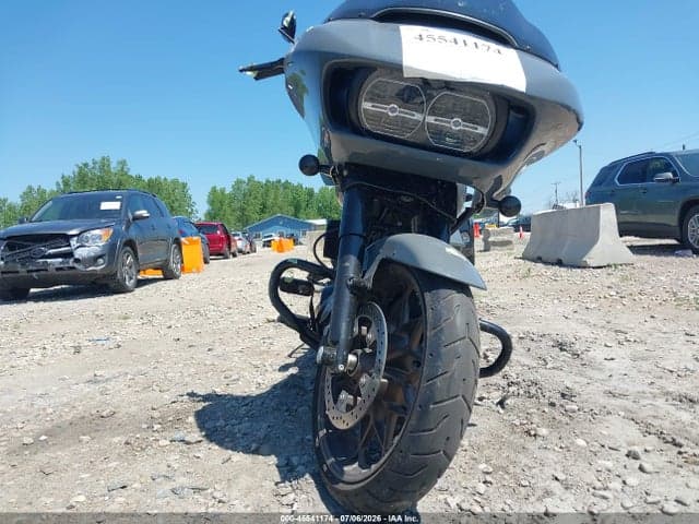 2022 HARLEY-DAVIDSON FLTRXST 5