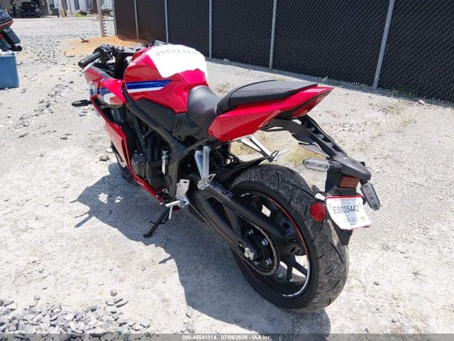 2026 HONDA CBR650 R 3