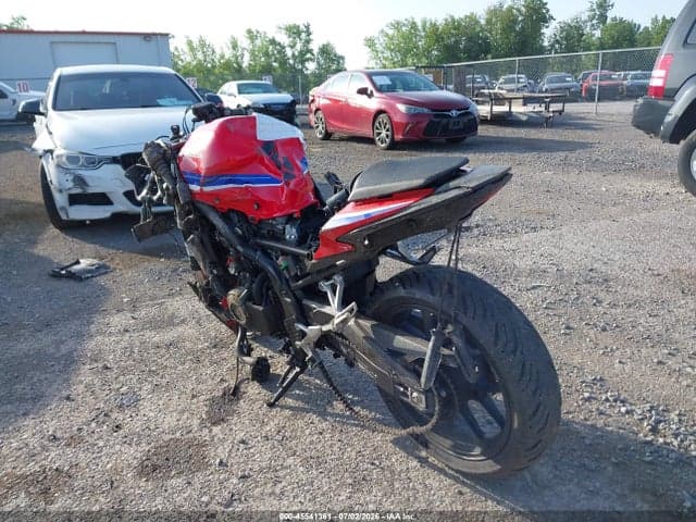 2025 HONDA CBR500 RA 3