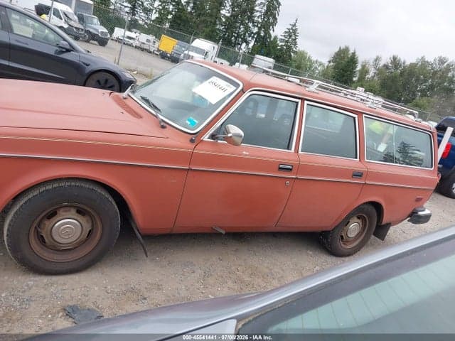 1979 VOLVO 245 14