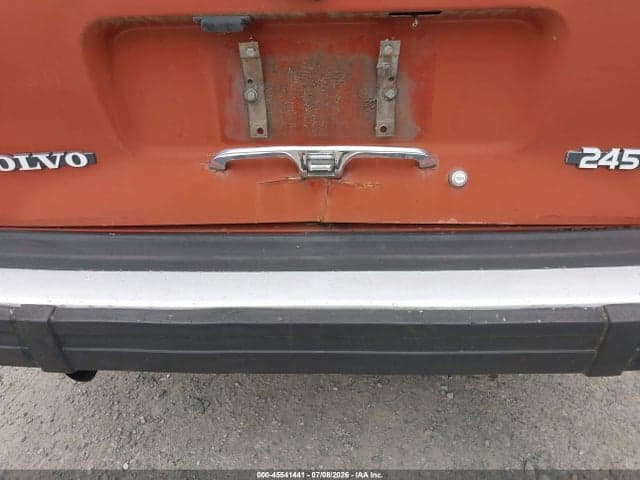 1979 VOLVO 245 17