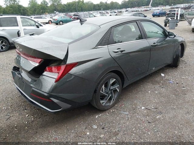 2024 HYUNDAI ELANTRA SEL 4