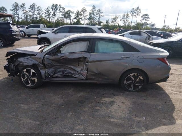 2022 HYUNDAI ELANTRA SEL 13