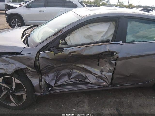2022 HYUNDAI ELANTRA SEL 6