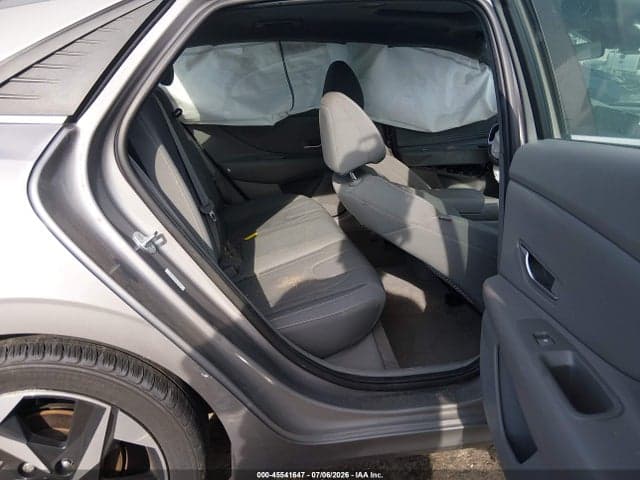 2022 HYUNDAI ELANTRA SEL 8