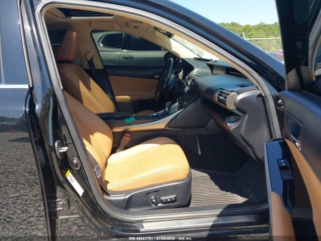 2016 LEXUS IS 300 5