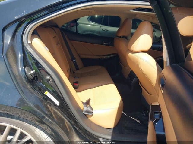 2016 LEXUS IS 300 8