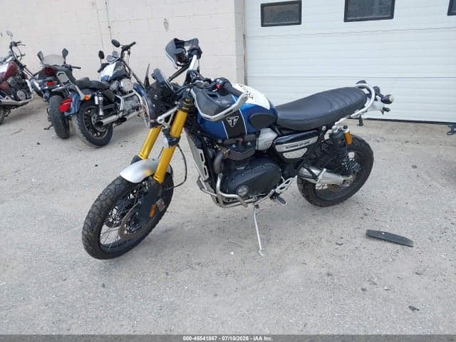 2022 TRIUMPH MOTORCYCLE SCRAMBLER 1200 XE/1200 STEVE MCQUEEN EDITION 2