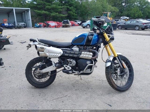 2022 TRIUMPH MOTORCYCLE SCRAMBLER 1200 XE/1200 STEVE MCQUEEN EDITION 12