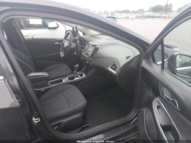 2017 CHEVROLET CRUZE LT AUTO 5