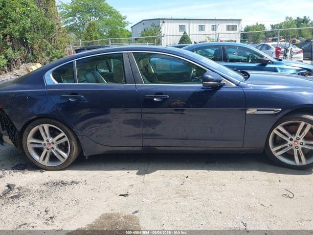2017 JAGUAR XE 35T PRESTIGE 14