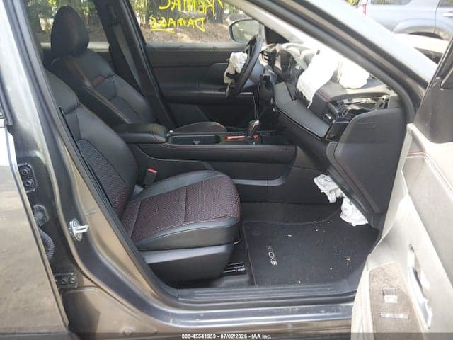 2025 NISSAN KICKS SR FWD 5