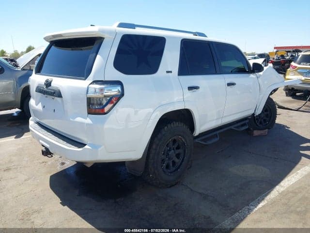 2018 TOYOTA 4RUNNER SR5 4