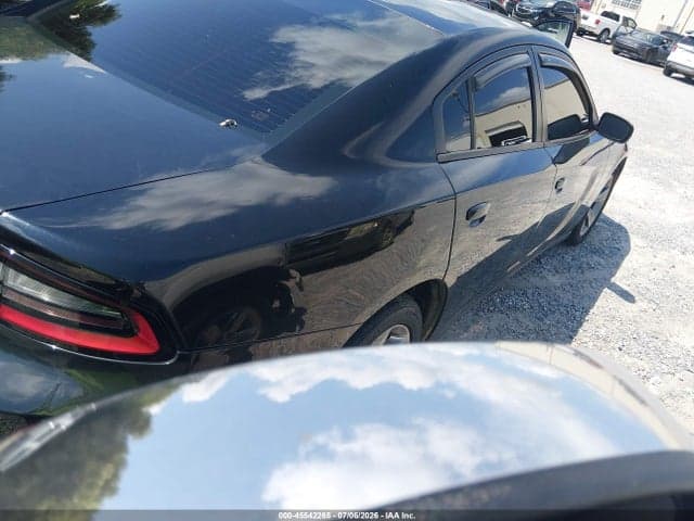 2017 DODGE CHARGER SXT RWD 4