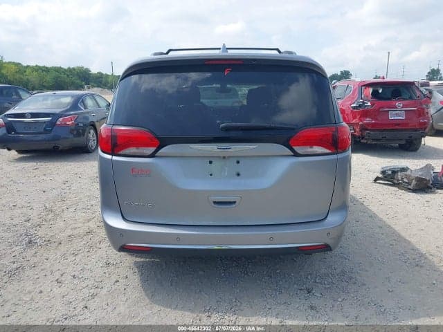 2020 CHRYSLER PACIFICA TOURING L 16