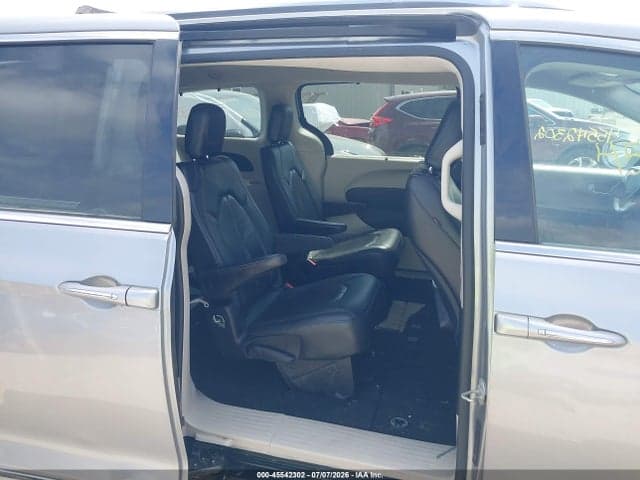 2020 CHRYSLER PACIFICA TOURING L 8