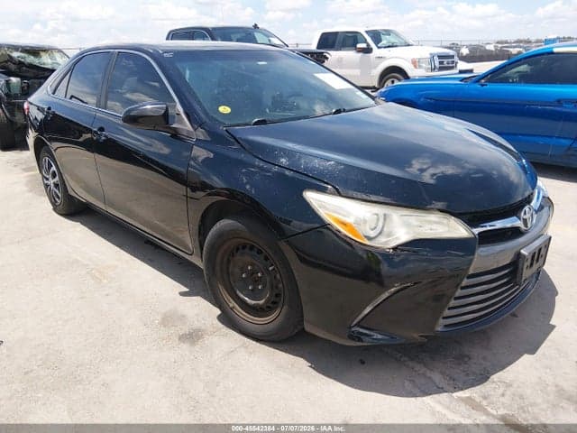 2017 TOYOTA CAMRY LE 1