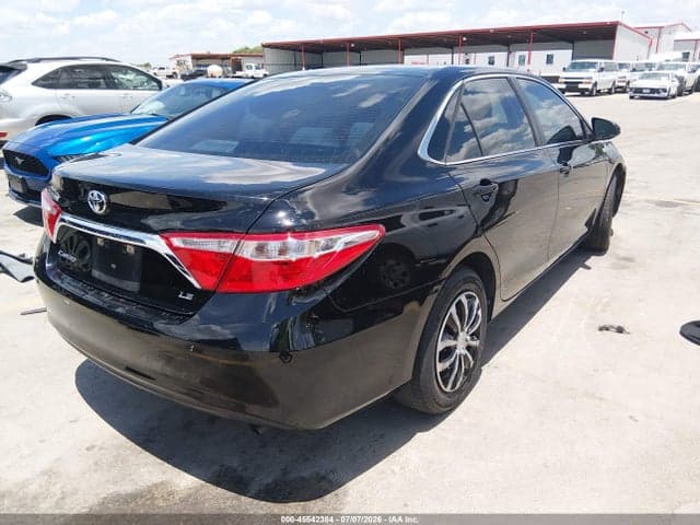 2017 TOYOTA CAMRY LE 4