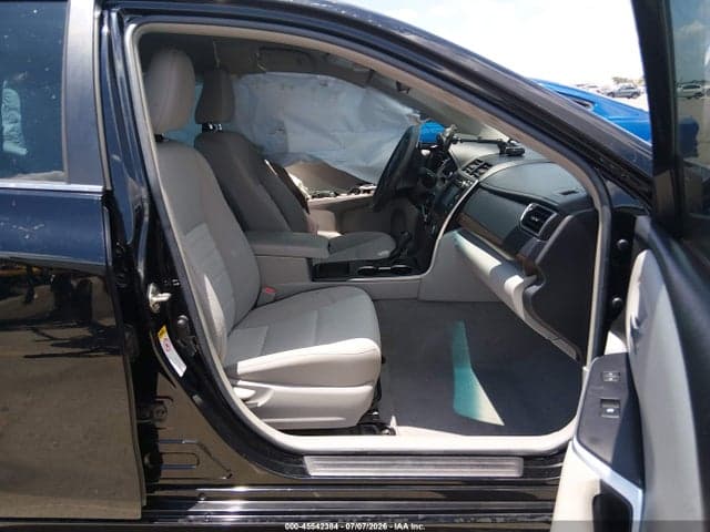 2017 TOYOTA CAMRY LE 5