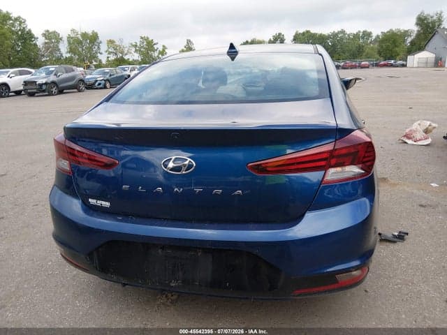 2020 HYUNDAI ELANTRA SEL 17