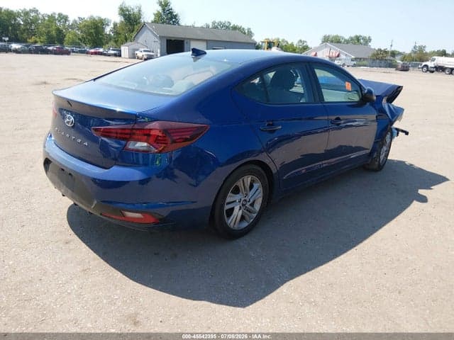 2020 HYUNDAI ELANTRA SEL 4