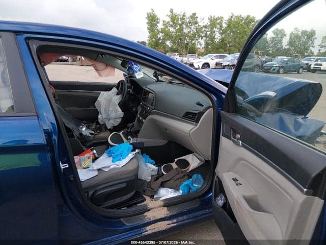 2020 HYUNDAI ELANTRA SEL 5