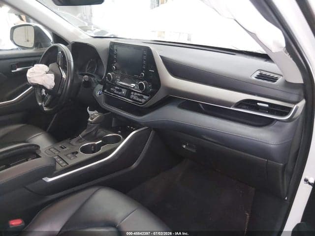 2021 TOYOTA HIGHLANDER XLE 5