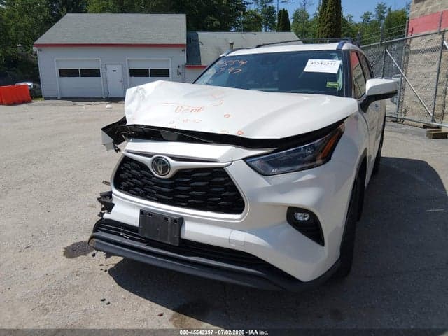 2021 TOYOTA HIGHLANDER XLE 6