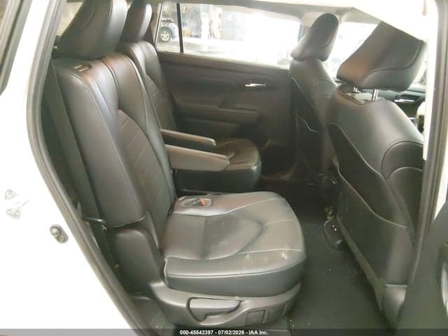 2021 TOYOTA HIGHLANDER XLE 8
