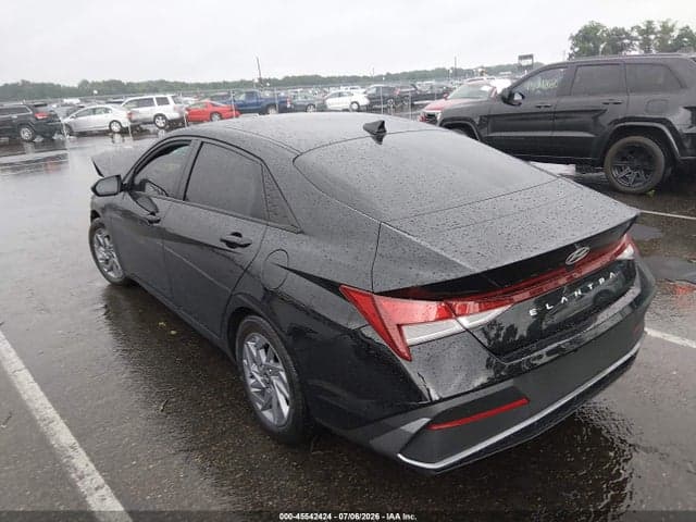2024 HYUNDAI ELANTRA SEL 3