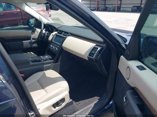 2019 LAND ROVER DISCOVERY SE 5