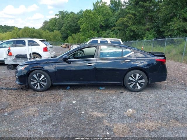 2022 NISSAN ALTIMA SV FWD 14