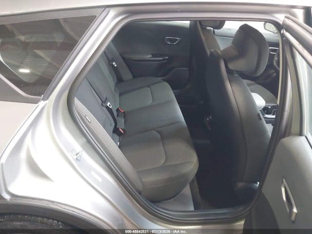 2025 KIA K4 LXS 8
