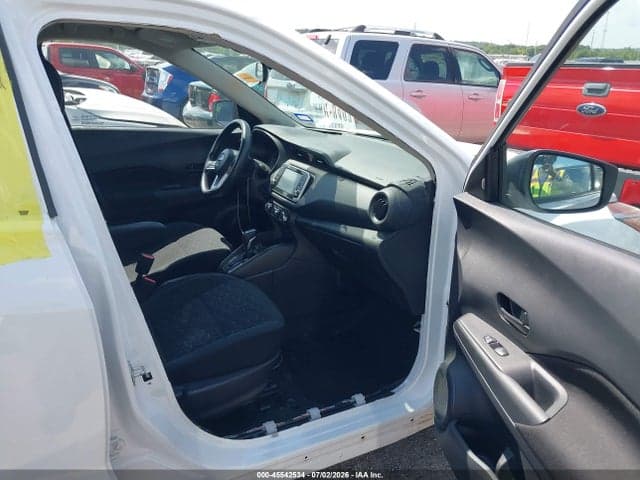 2022 NISSAN KICKS S XTRONIC CVT 5