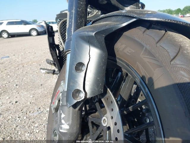 2022 TRIUMPH MOTORCYCLE ROCKET 3 GT 16