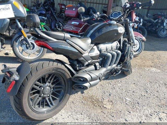 2022 TRIUMPH MOTORCYCLE ROCKET 3 GT 4