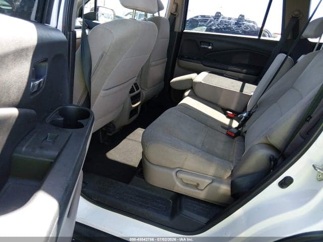2018 HONDA PILOT EX 8