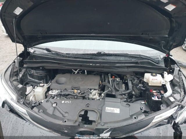 2021 TOYOTA SIENNA XLE 10