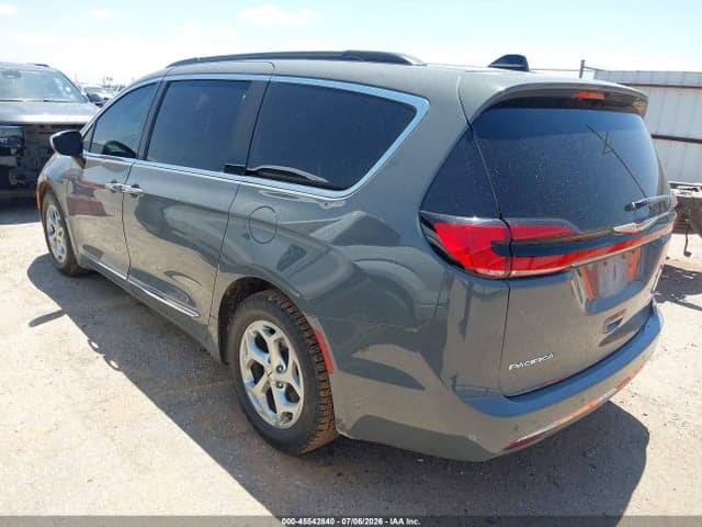 2023 CHRYSLER PACIFICA LIMITED 3