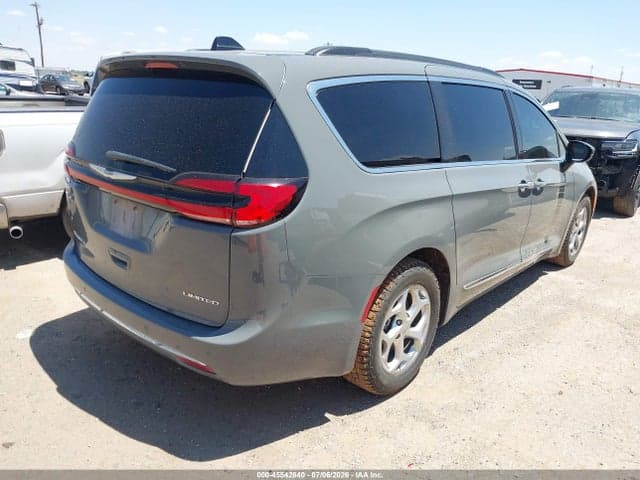 2023 CHRYSLER PACIFICA LIMITED 4