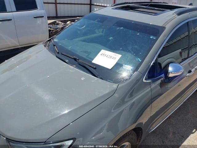 2023 CHRYSLER PACIFICA LIMITED 6