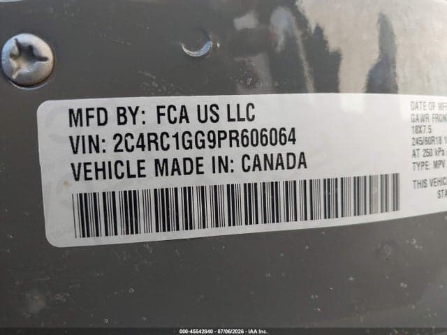 2023 CHRYSLER PACIFICA LIMITED 9