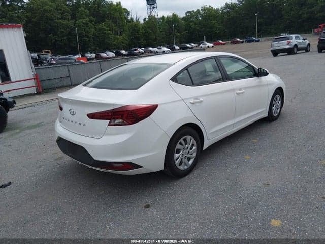 2020 HYUNDAI ELANTRA SE 4