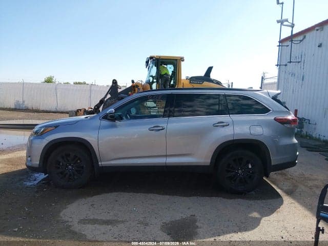 2019 TOYOTA HIGHLANDER SE 15