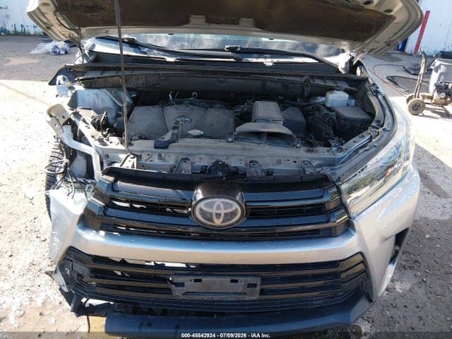 2019 TOYOTA HIGHLANDER SE 10