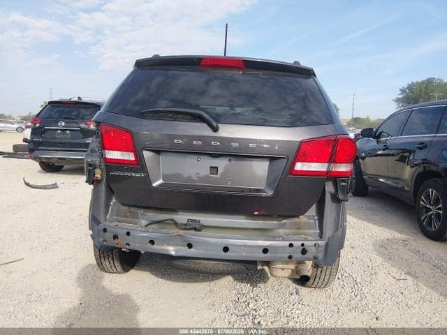 2019 DODGE JOURNEY SE 6