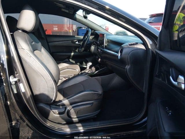 2024 KIA FORTE GT-LINE 4